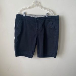 Eddie Bauer Oakley Shorts. 18.
